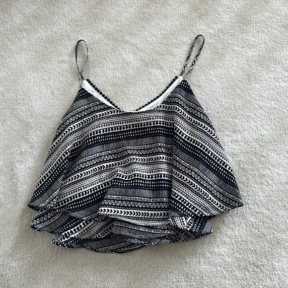 Lightweight Tiered Camisole blouse - Picture 2 of 8